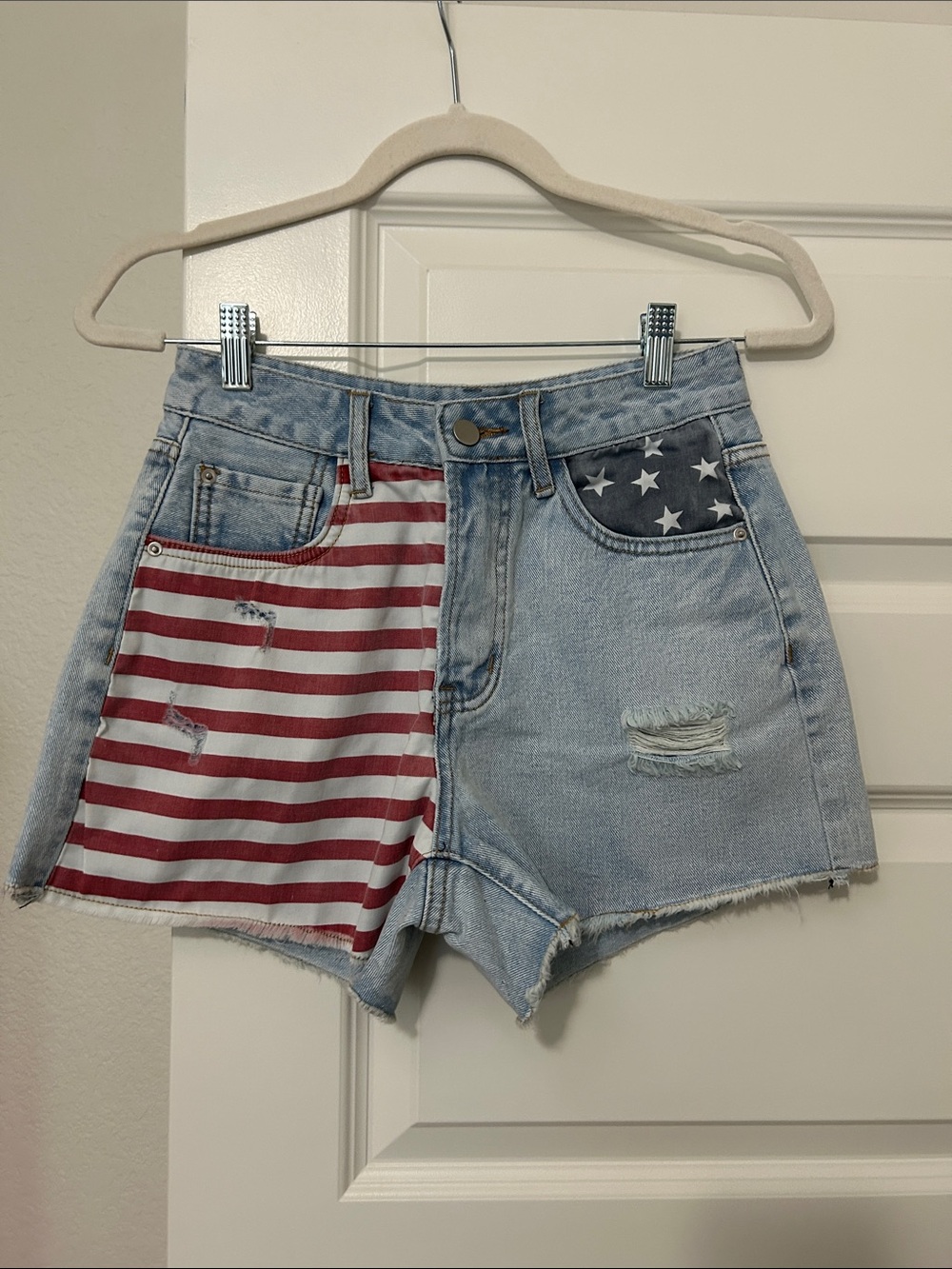 High-Waist American Flag Patchwork Denim Shorts - Light Blue